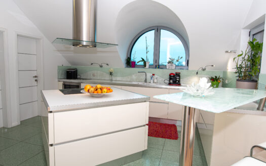Budynek mieszkalno-usługowy z penthouse’em, Varaždin