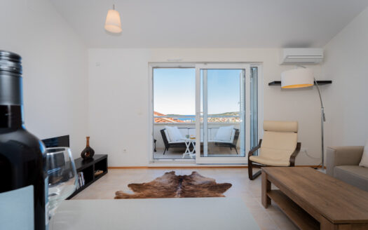 Przestronne mieszkanie z widokiem na morze w Rogoznicy – na wynajem